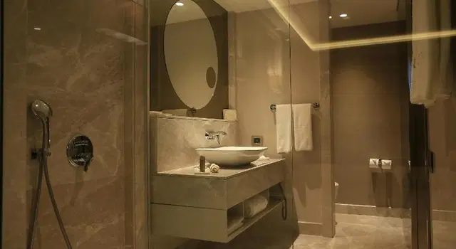 Lazzoni Hotel Badezimmer