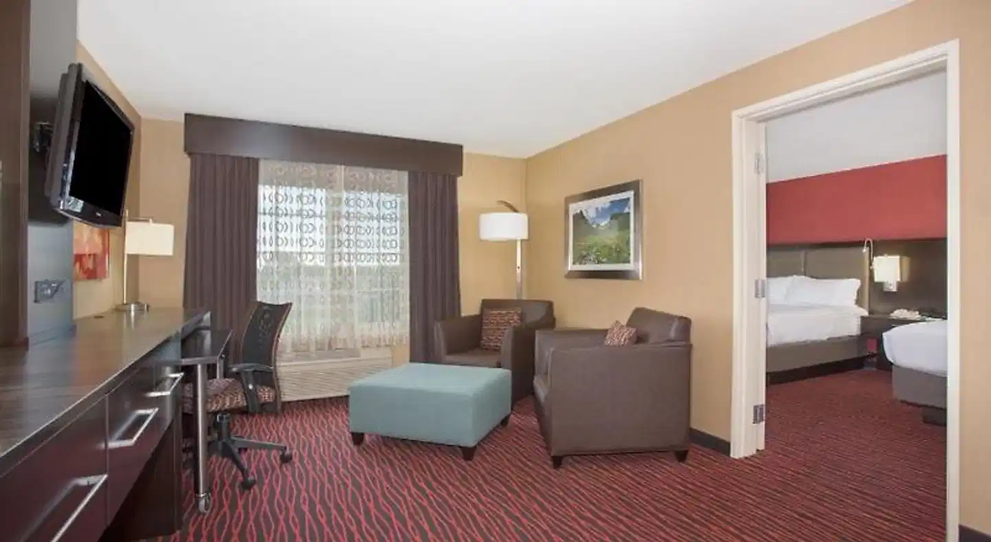 Holiday Inn Colorado Springs Airport Lobby