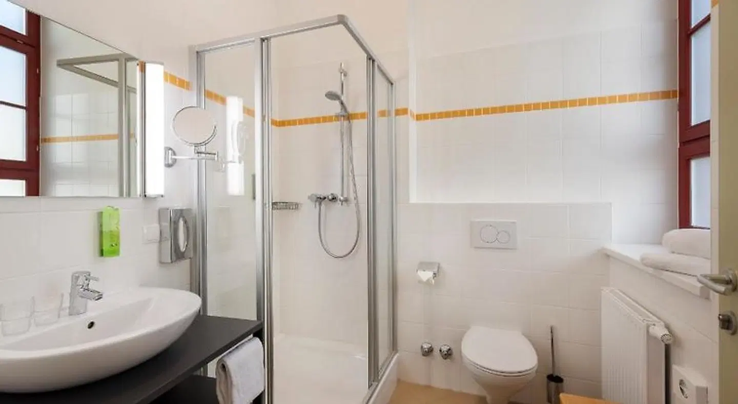 JUFA Hotel Bregenz Badezimmer