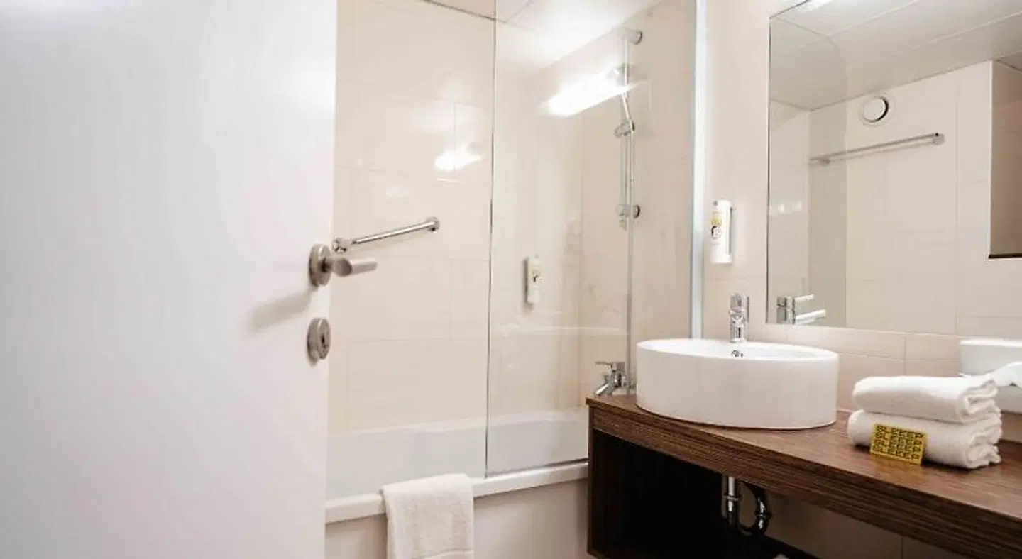 SLEEEP Hotel Vösendorf Badezimmer
