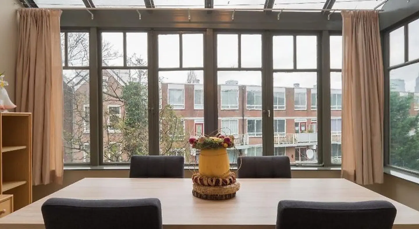 Van Walsum LOUNGE_LOBBY