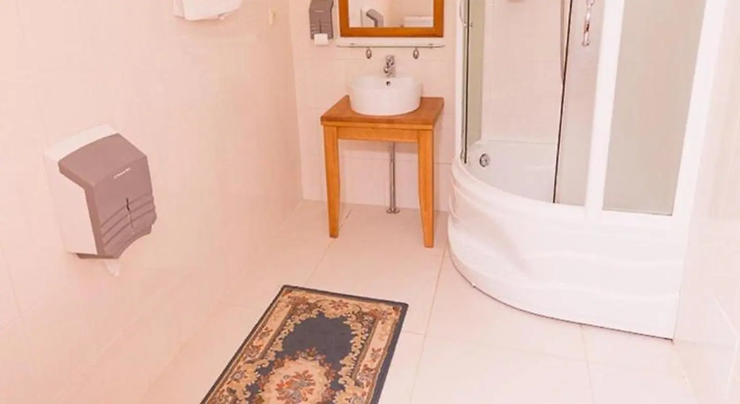 Sunset Hotel Badezimmer