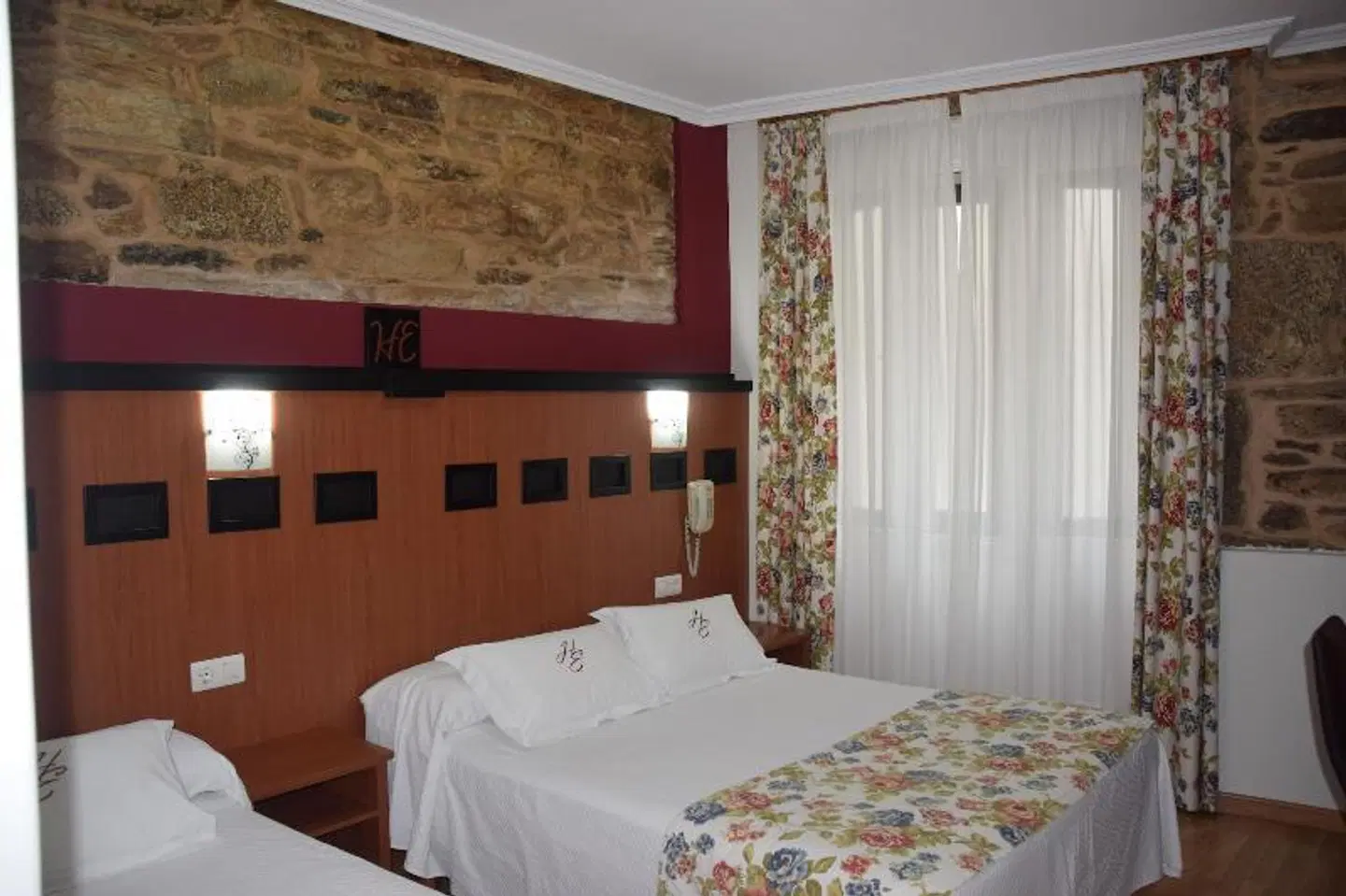 Entrecercas ROOM_EXAMPLE