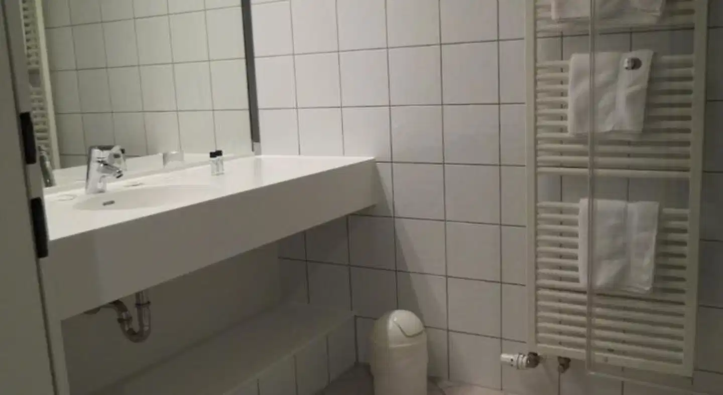 Comfor Hotel Badezimmer