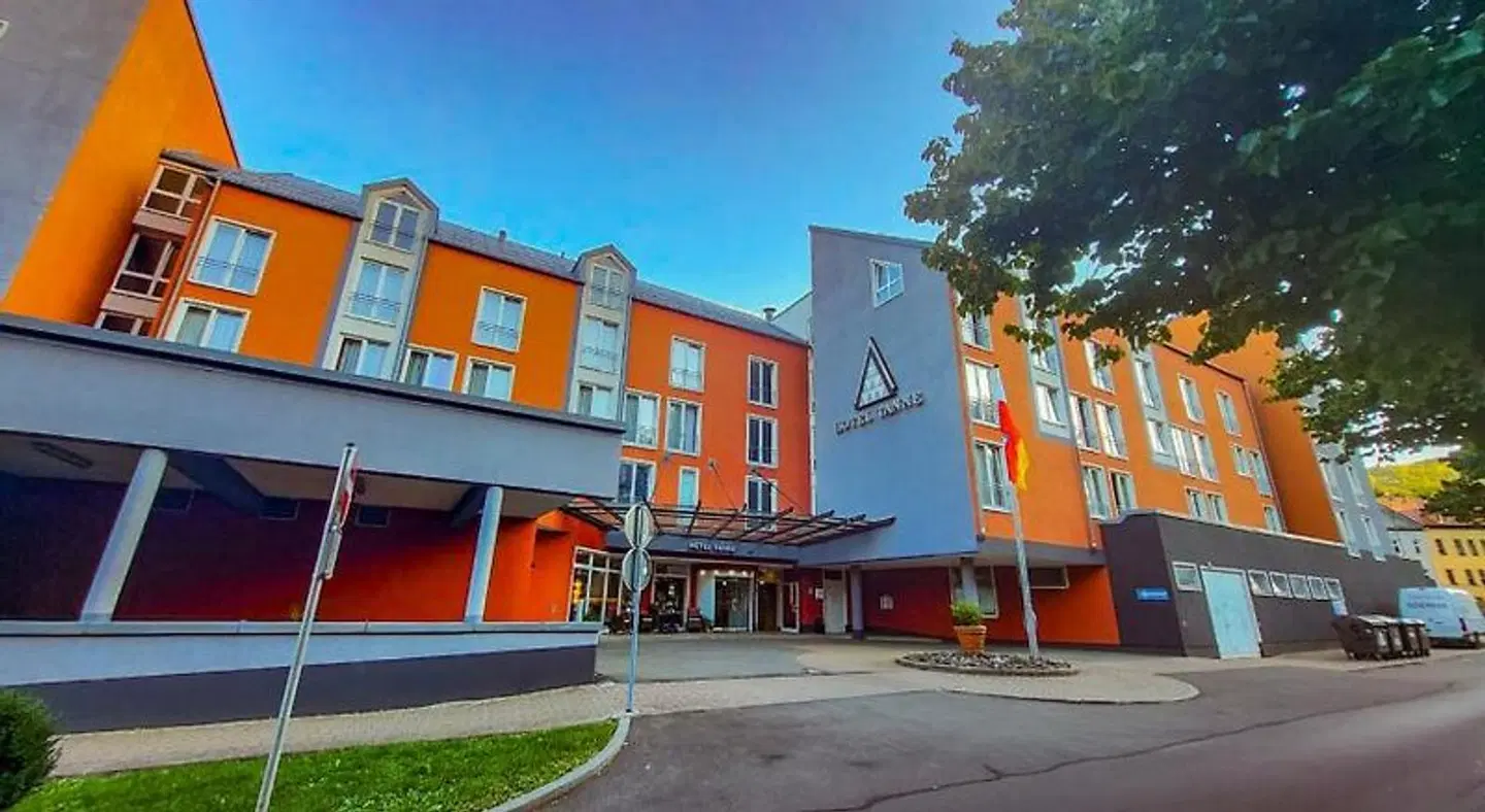 Tanne EXTERIOR
