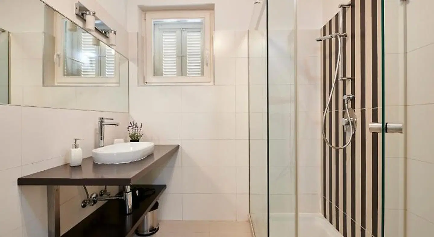 Apartments Domus Sidro Badezimmer