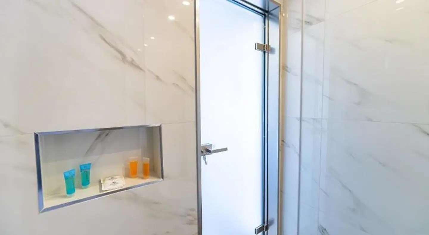 Korinas Apart Hotel Badezimmer