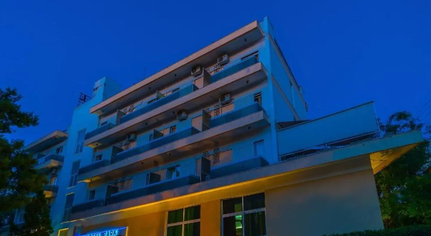 Park Hotel EXTERIOR