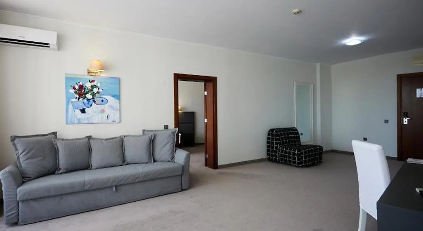 Continental Hotel LOUNGE_LOBBY