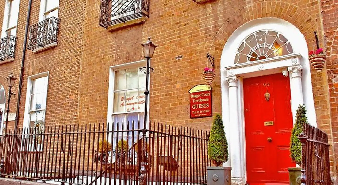 Baggot Court Townhouse EXTERIOR
