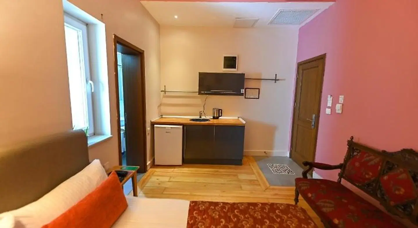 No11 Hotel & Apartments ROOM_EXAMPLE