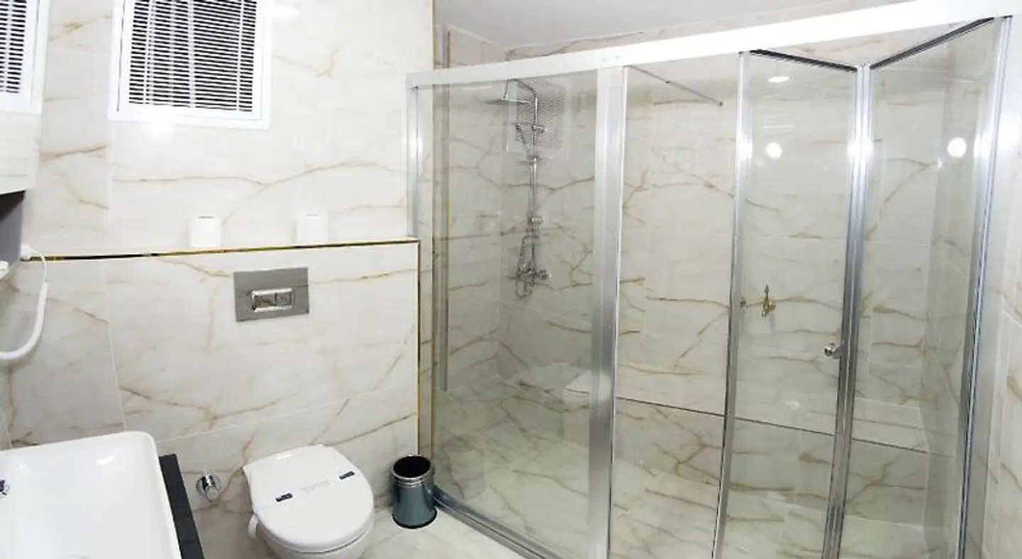 The Queen Hotel Badezimmer