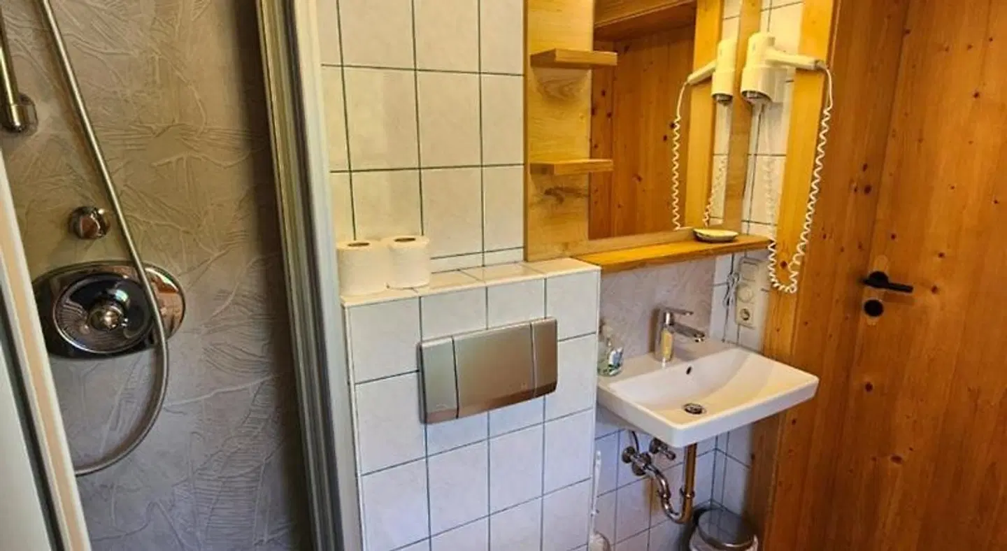 Landhotel Lacknerhof Badezimmer