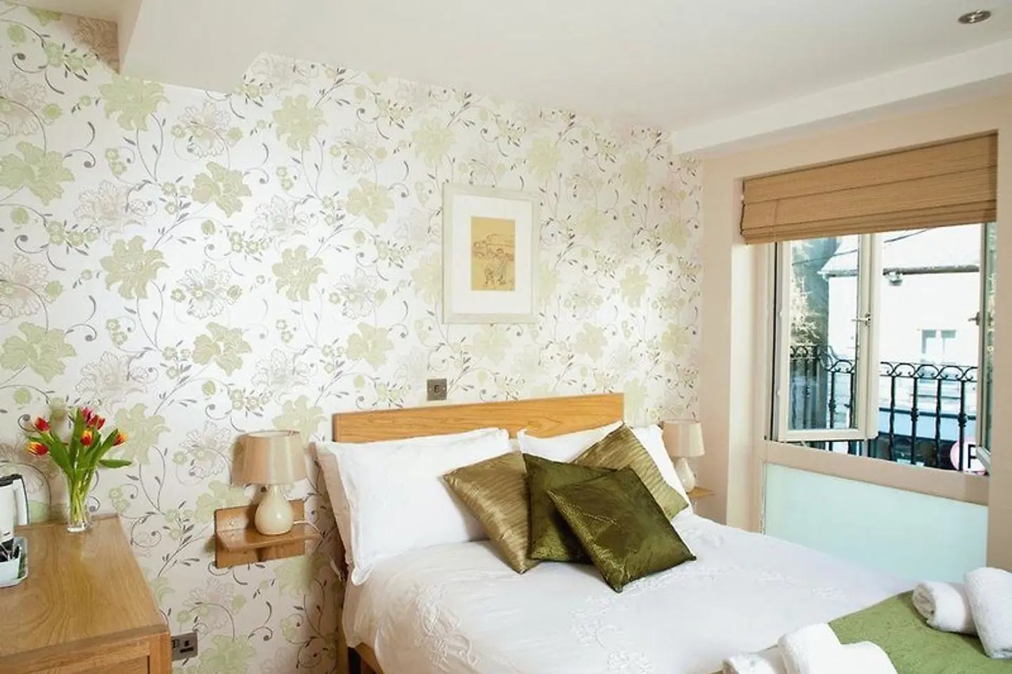 Eyre Square Townhouse ROOM_EXAMPLE