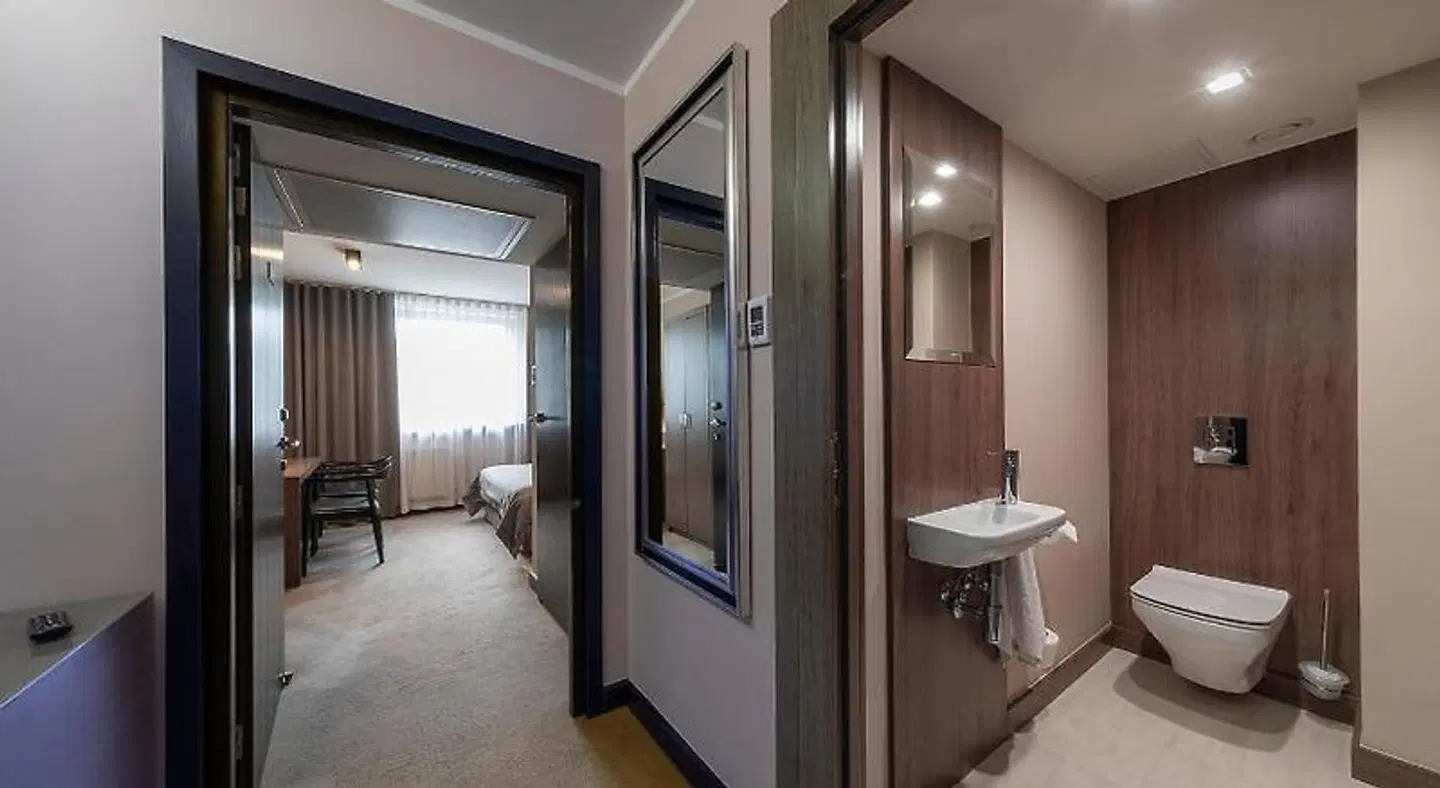 Ilonn Hotel ROOM_EXAMPLE