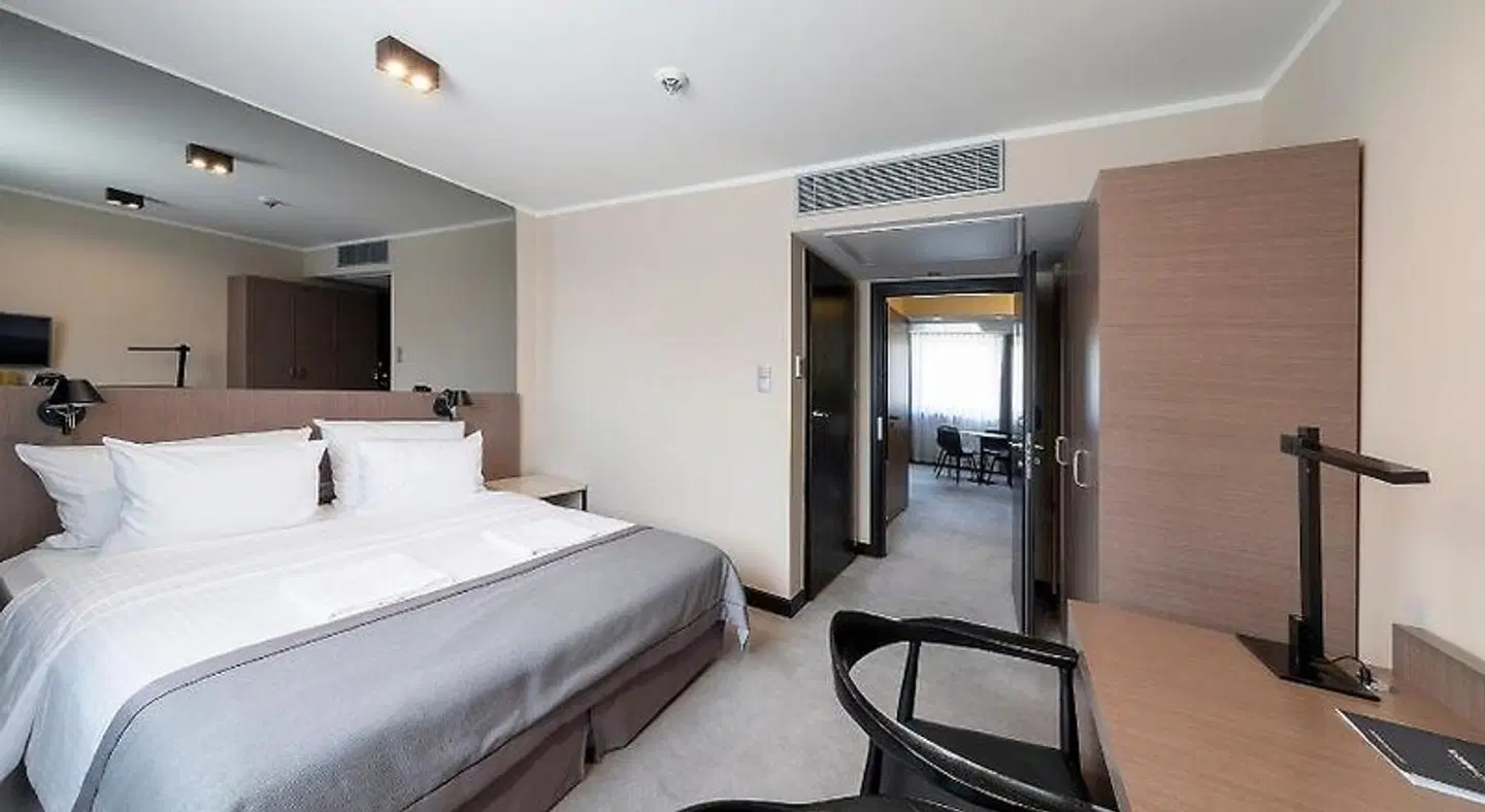 Ilonn Hotel ROOM_EXAMPLE