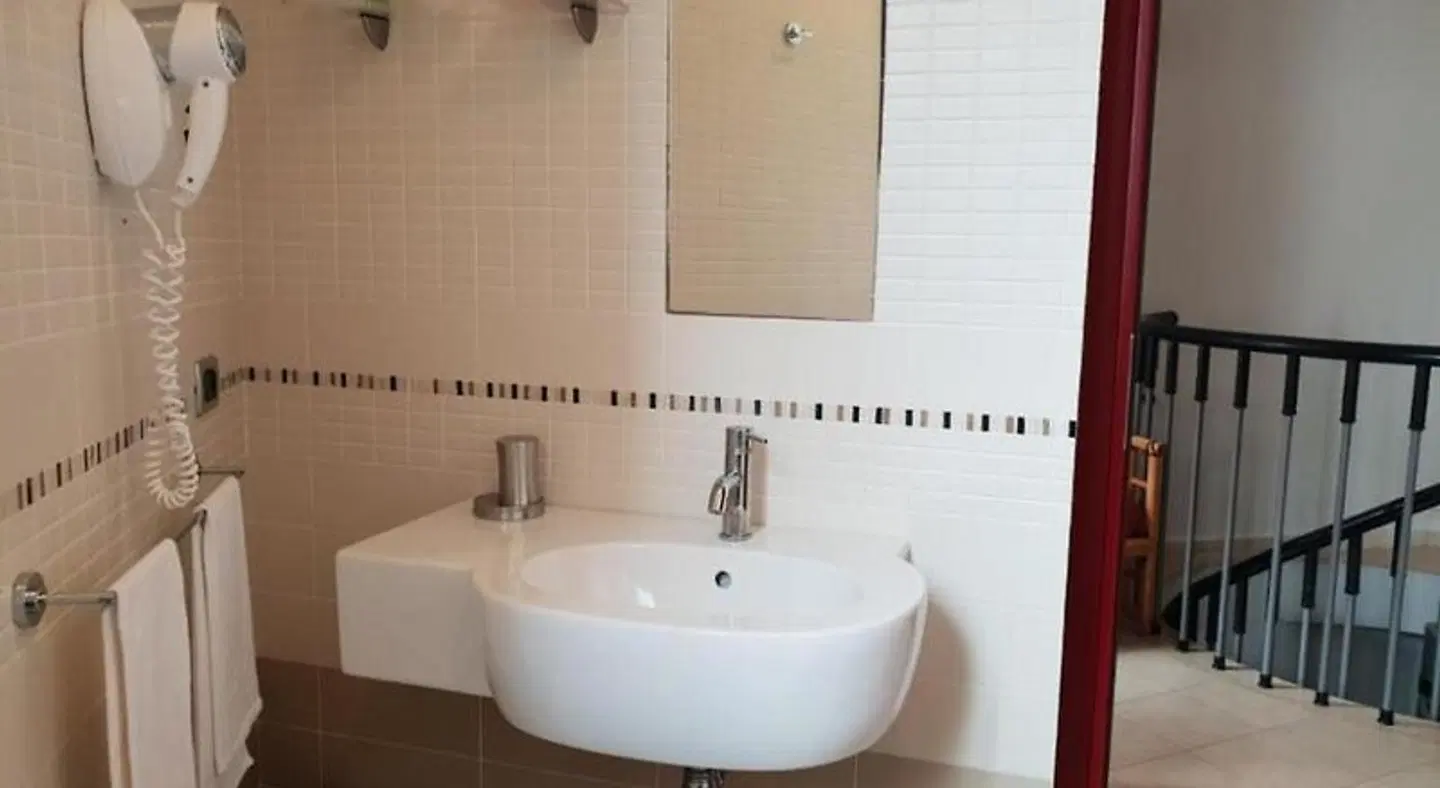 Insula Hotel Badezimmer