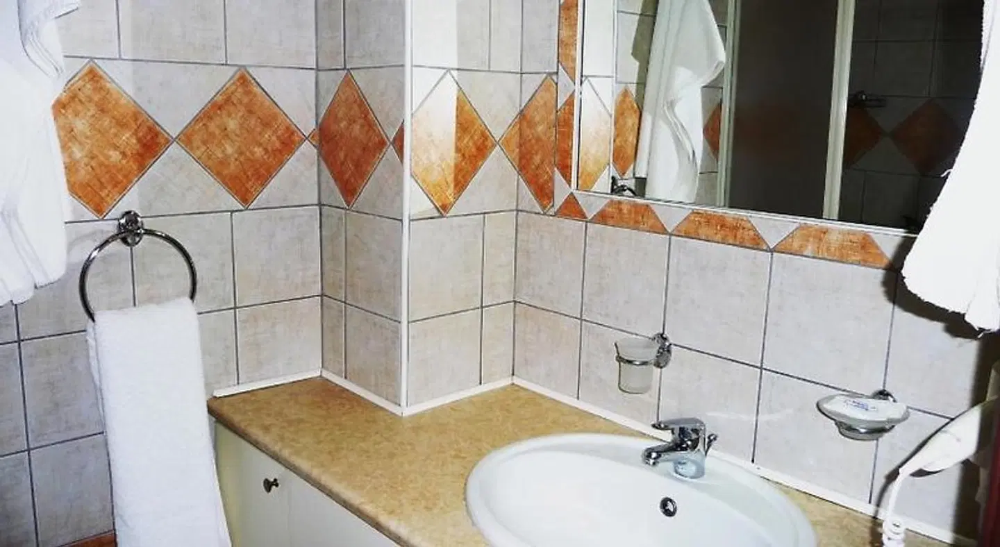Mirini Hotel Badezimmer