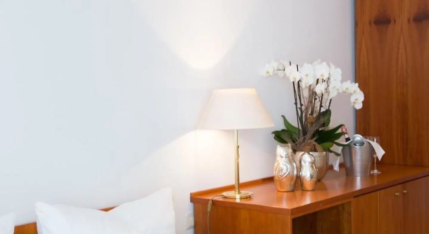 Rose ROOM_EXAMPLE