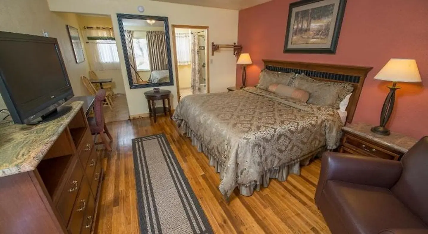 Rainbow Lodge and Inn ROOM_EXAMPLE