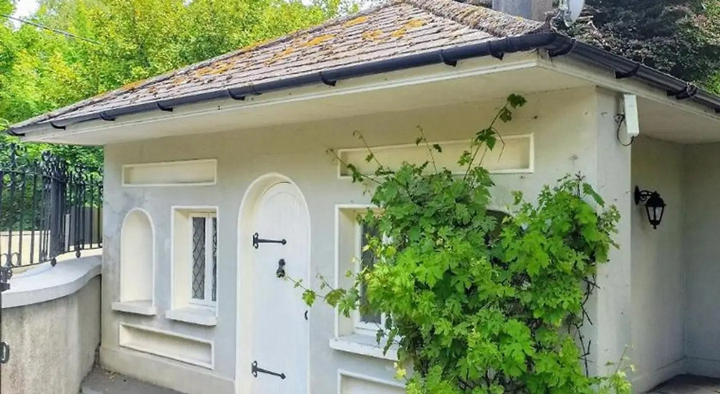 Raheen House EXTERIOR