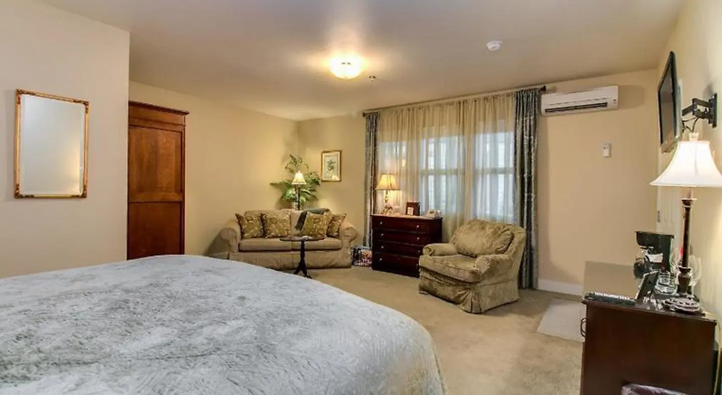 Winchester Inn ROOM_EXAMPLE