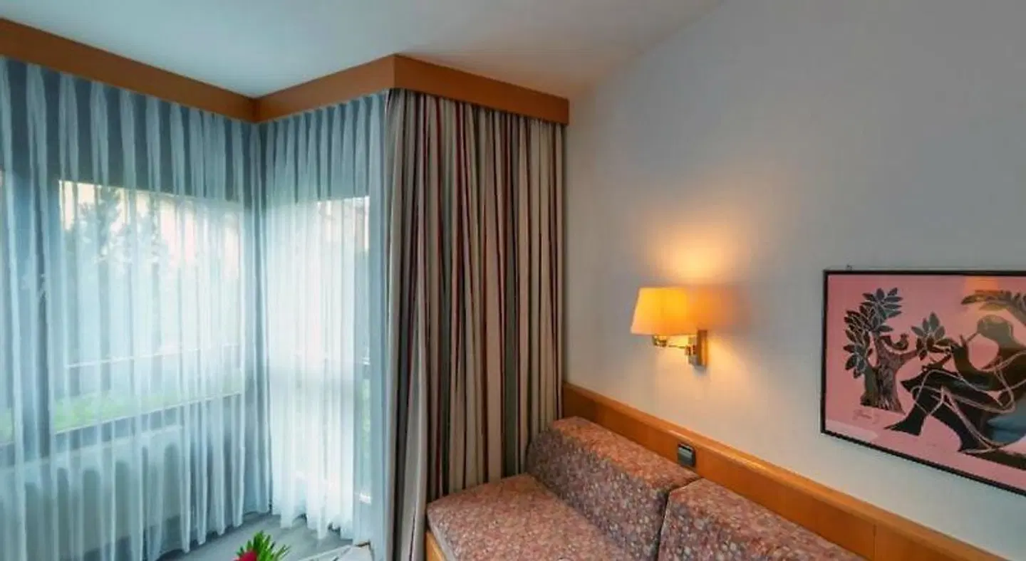 Linde ROOM_EXAMPLE