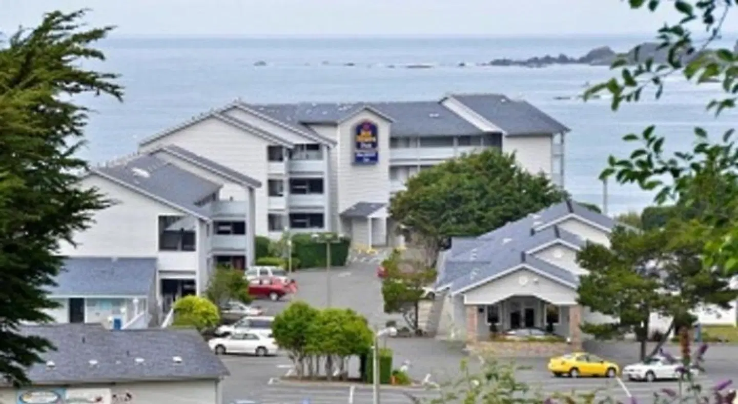 Best Western Plus Beachfront Inn EXTERIOR