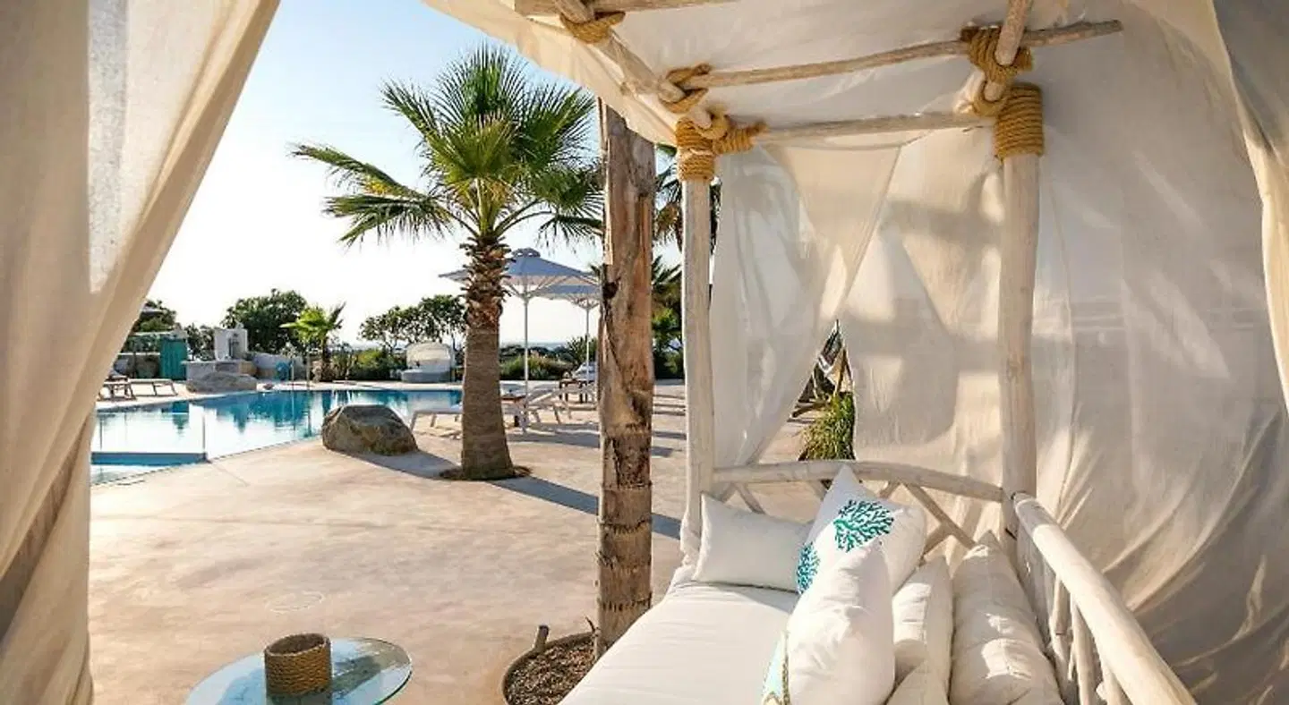 White Pearls Luxury Suites Strand