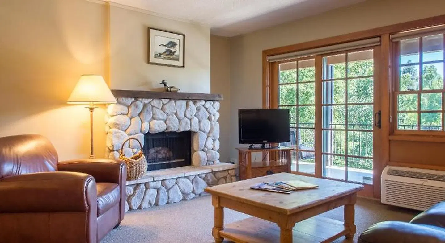 The Lodge at Riverside ROOM_EXAMPLE