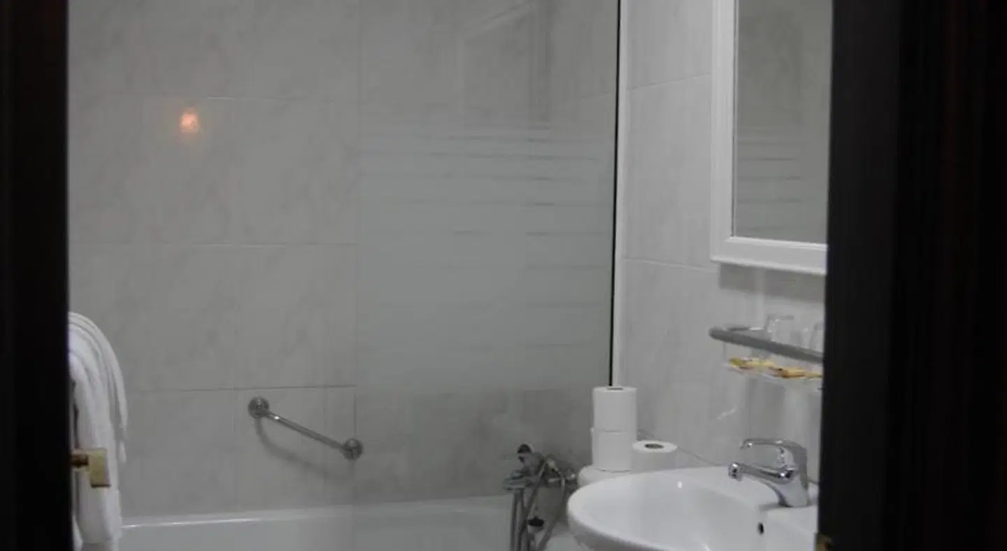 Hostal Italia Badezimmer