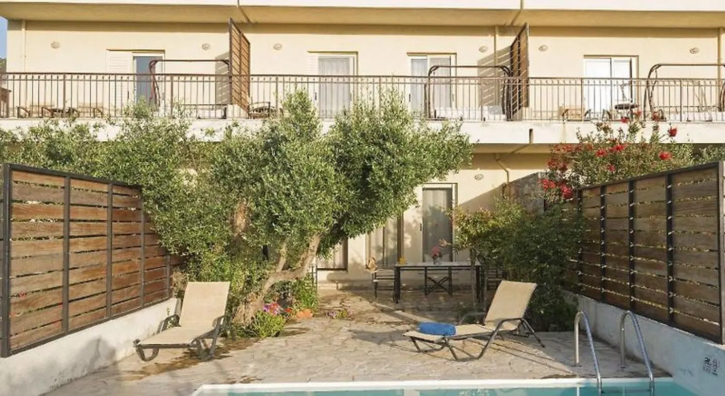 Istron Villas Garten