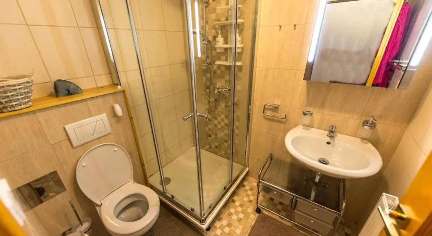 Moroder Haus Badezimmer