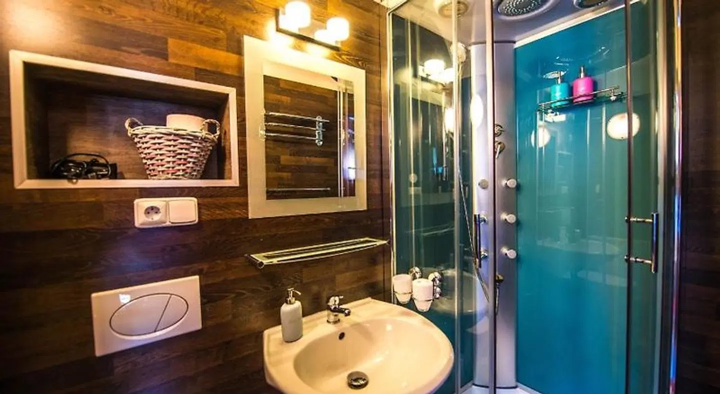 Moroder Haus Badezimmer