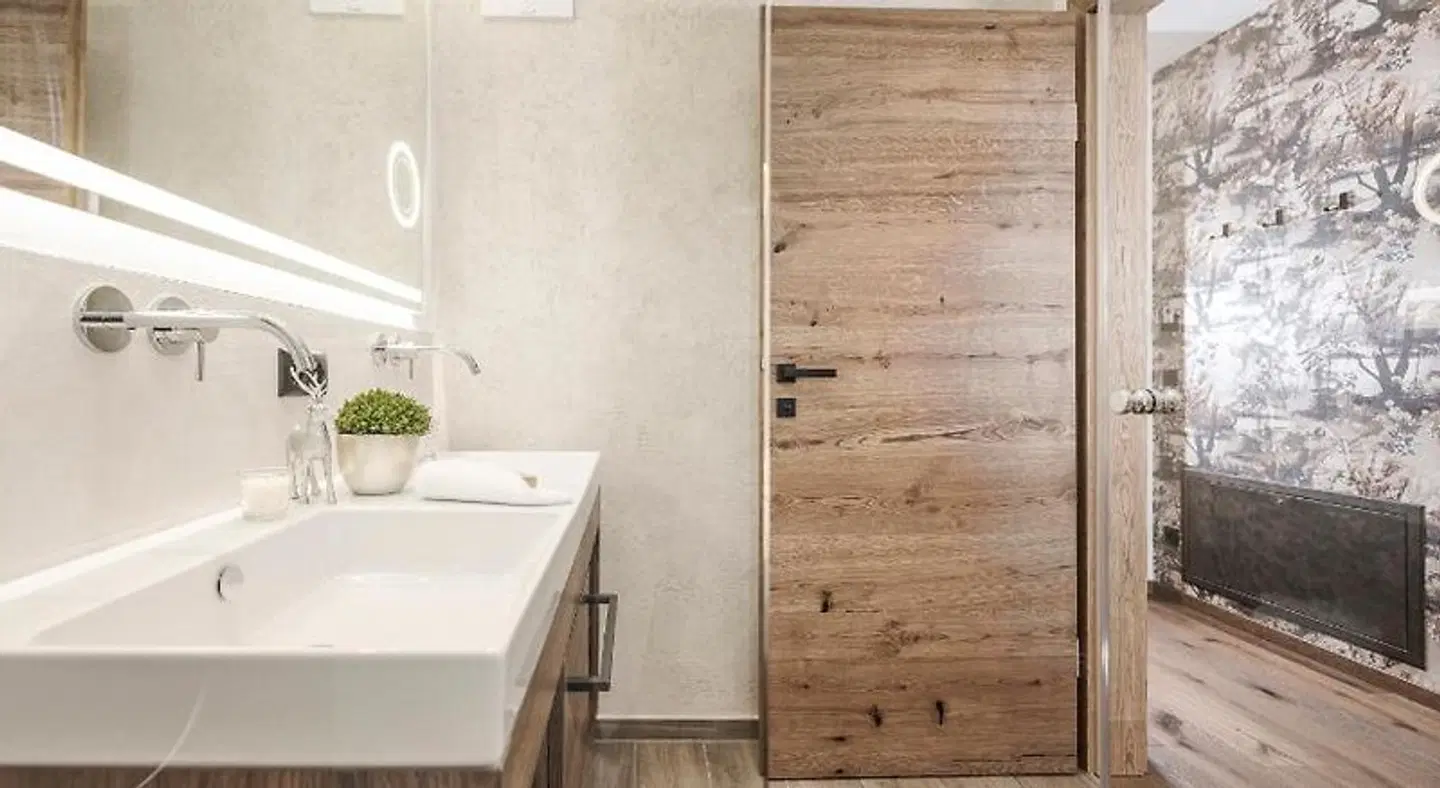 Platzhirsch Apart & Mayrhofen Badezimmer