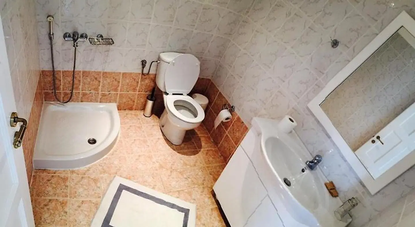 Ikaros Hotel Badezimmer