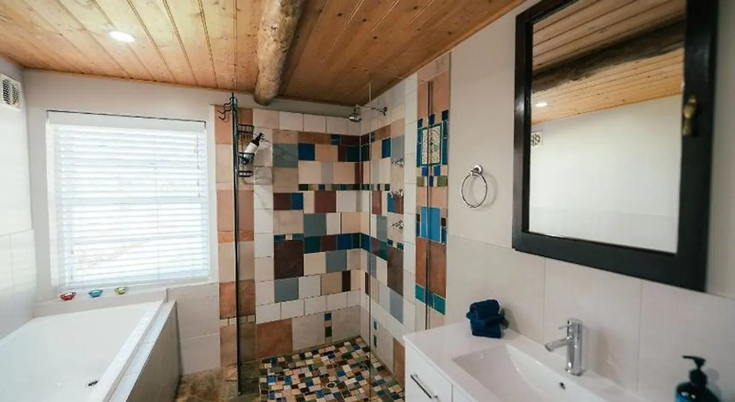 The Floating Forest Retreat Badezimmer