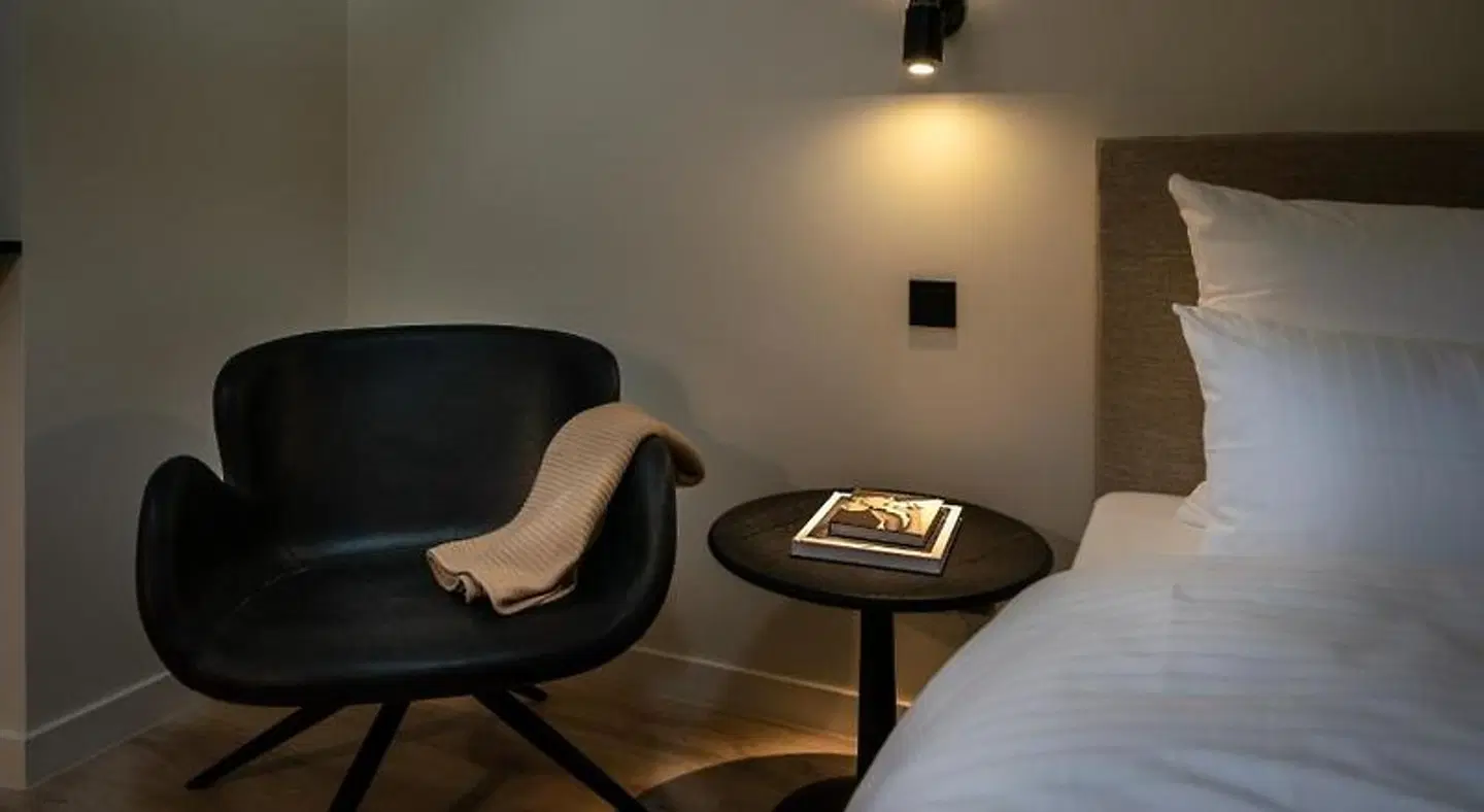 THE ADAMS- Self Check in Hotel ROOM_EXAMPLE