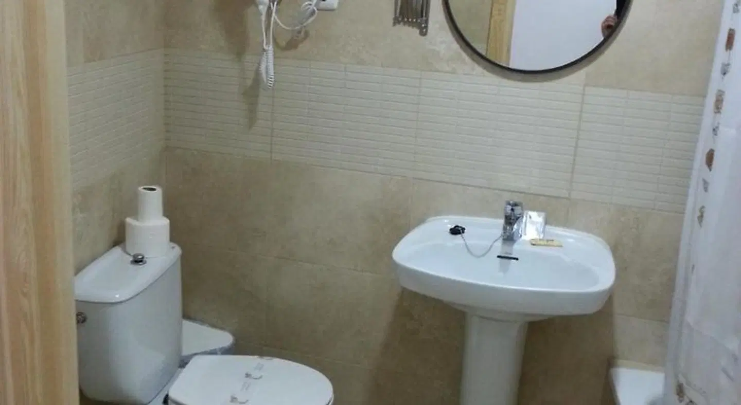 Hotel San Sebastián Almuñecar Badezimmer