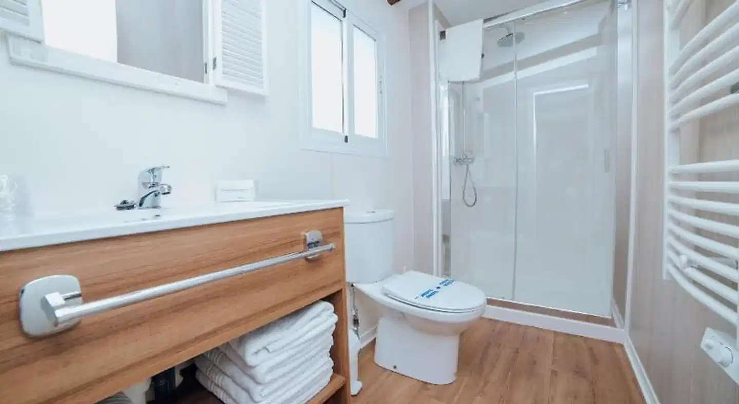 Alannia Costa Blanca Badezimmer