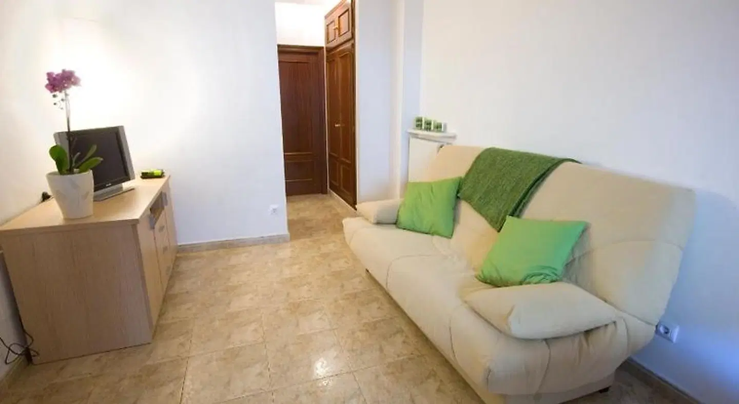 Apartments Figueres ROOM_EXAMPLE