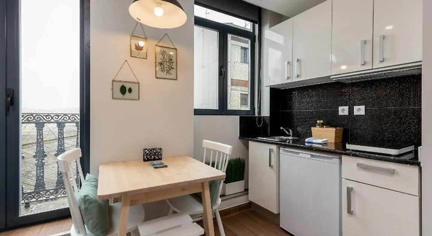 Feel Porto Wine Essence Flats ROOM_EXAMPLE