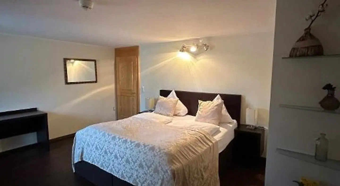 s'MATT 3 ROOM_EXAMPLE