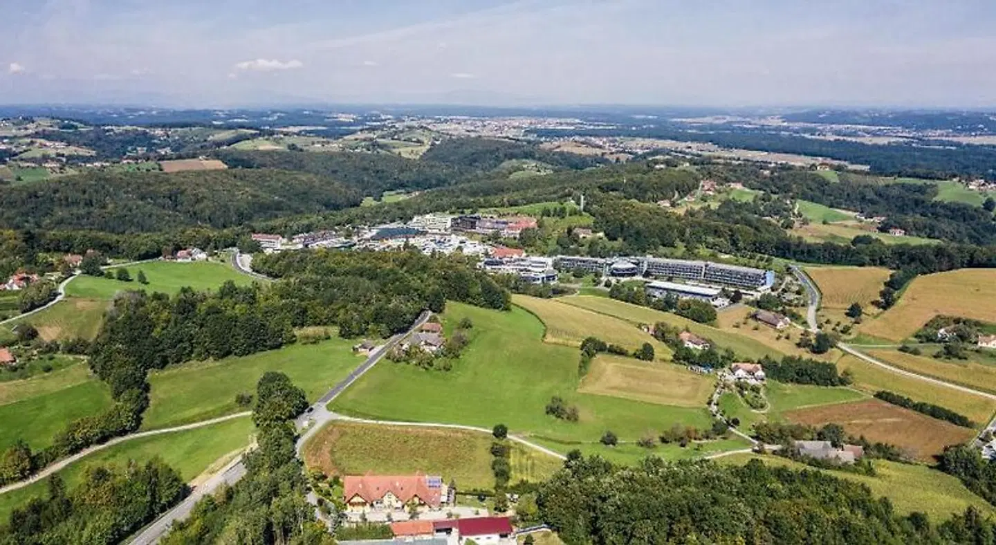 Maria Theresien Hof LANDSCAPE