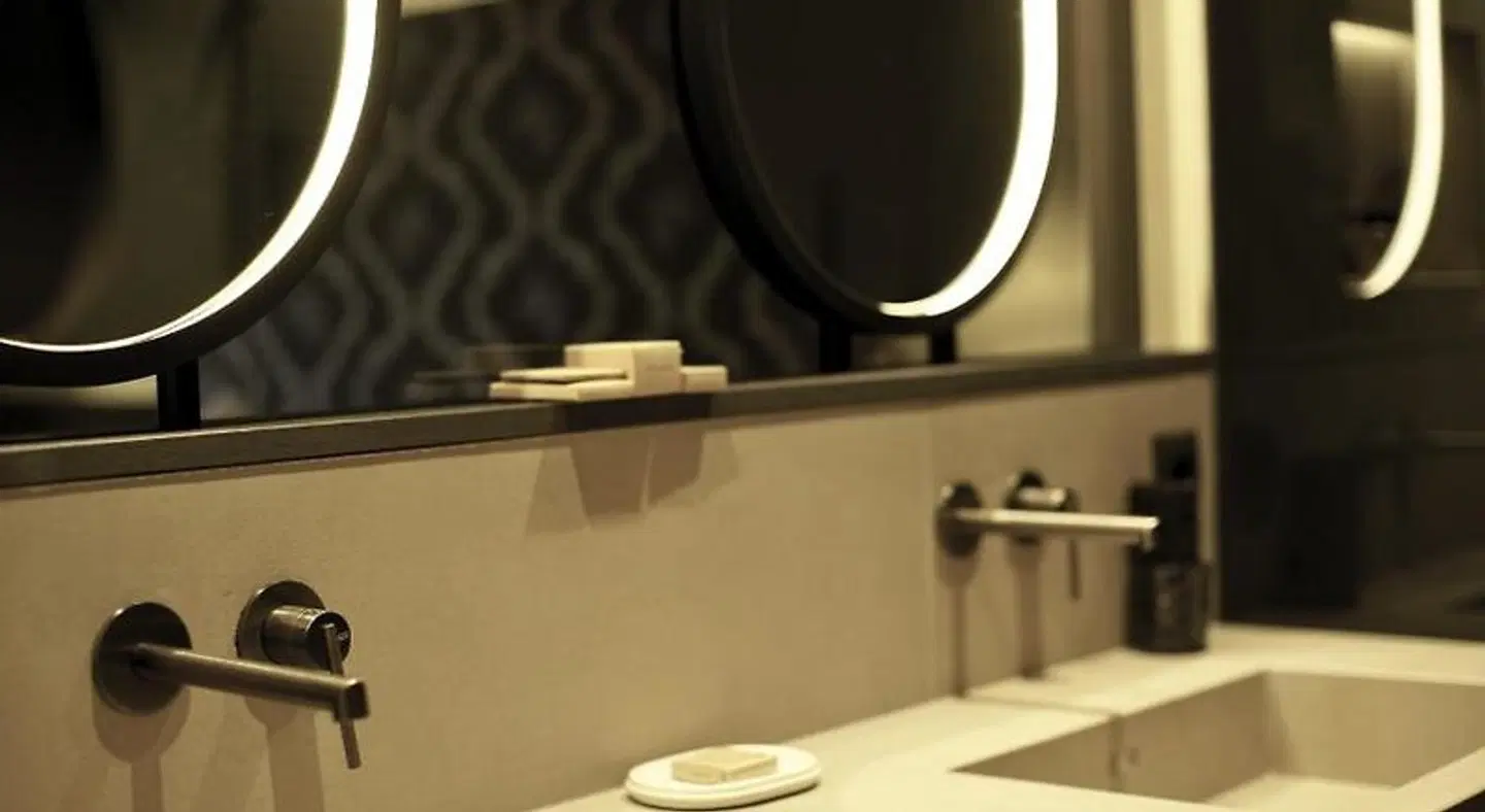 Rosa Beauty & Wellness Badezimmer