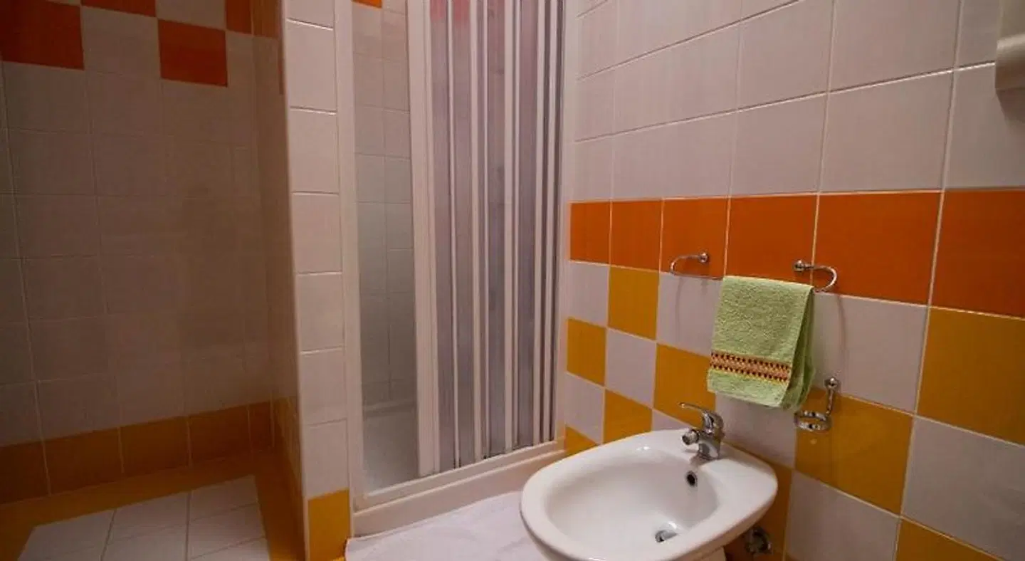 Noto Sole di Sicilia Badezimmer