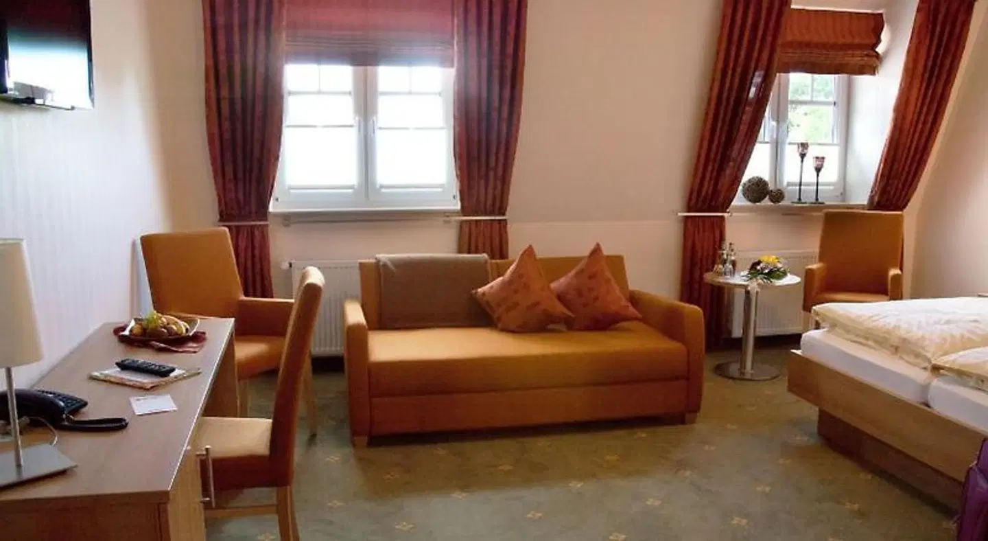 Hilker ROOM_EXAMPLE