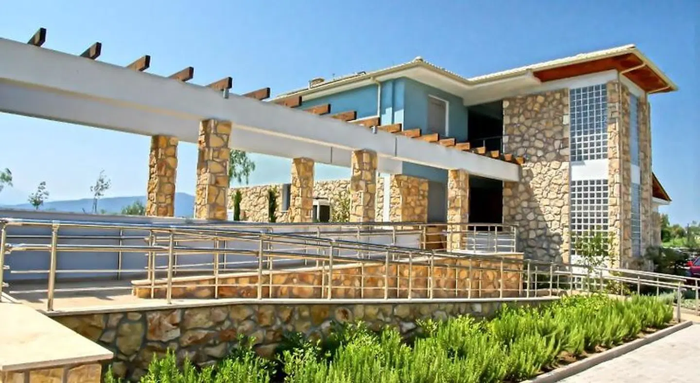 Cavos Fokidos EXTERIOR