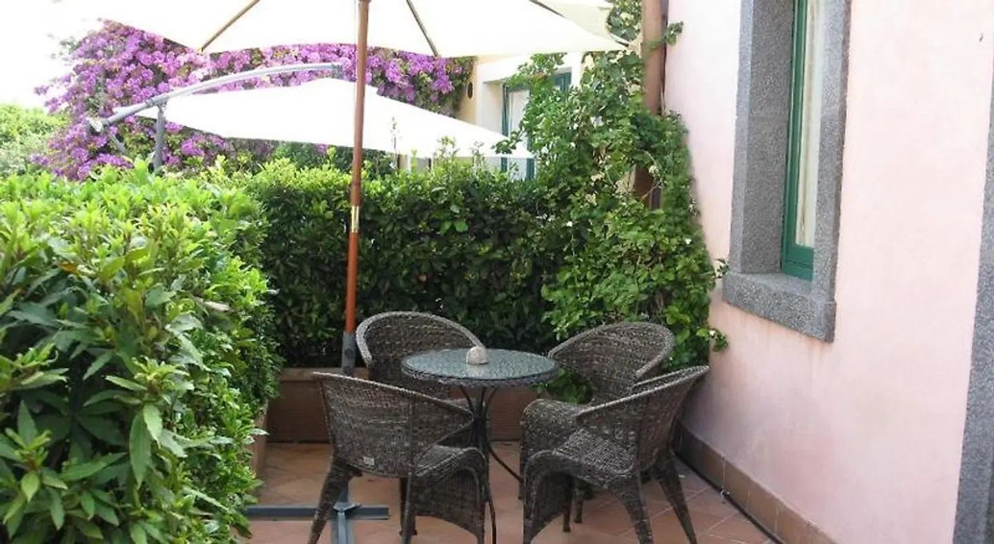 Torre Archirafi Resort Terrasse