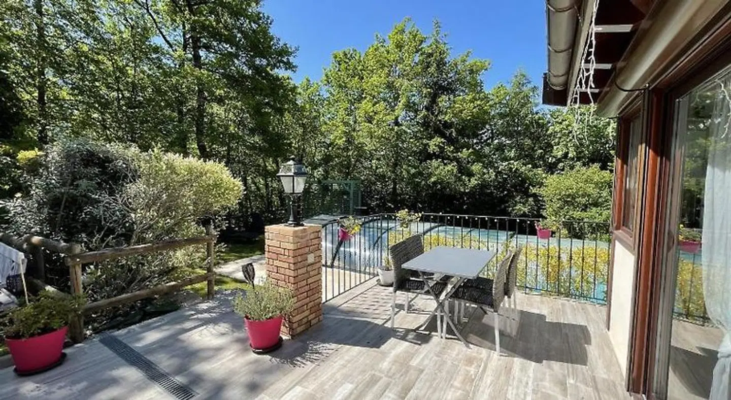 Le chalet des Pesettes Garten